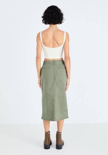 Юбка с накладными карманами