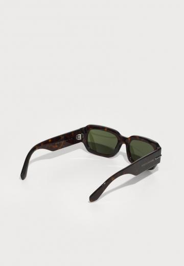 Солнечные очки