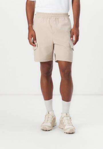 Брюки с накладными карманами