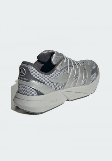 Беговые кроссовки