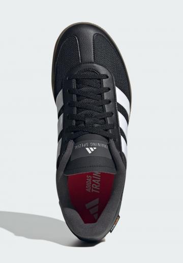 Тренировочные кроссовки