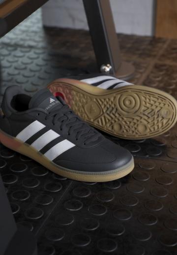 Тренировочные кроссовки