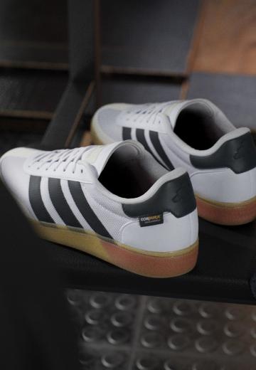 Тренировочные кроссовки