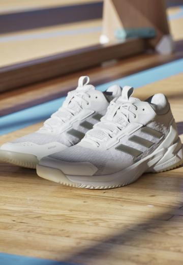 Кроссовки для зала