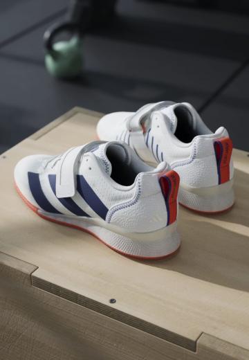 Тренировочные кроссовки