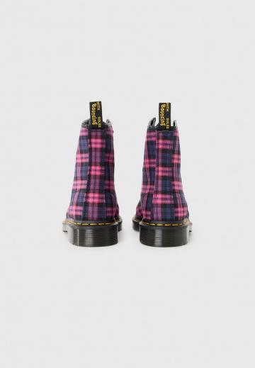 Ботинки на шнуровке