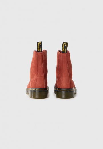 Ботинки на шнуровке