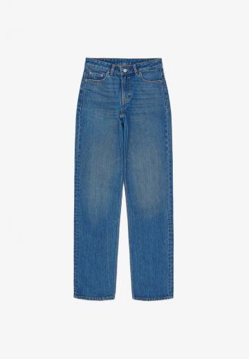 Прямые джинсы