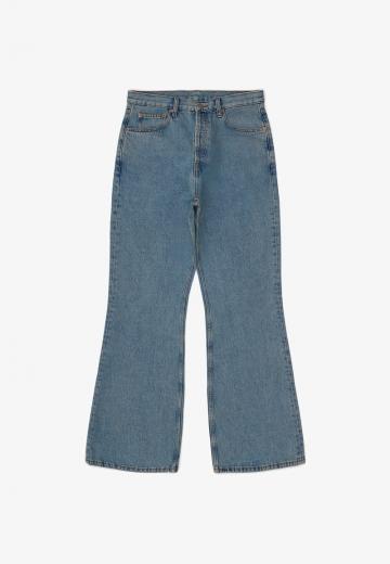 Клешеные джинсы