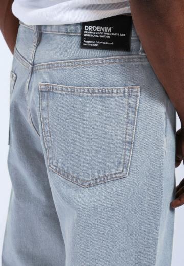 Клешеные джинсы