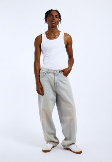 Прямые джинсы