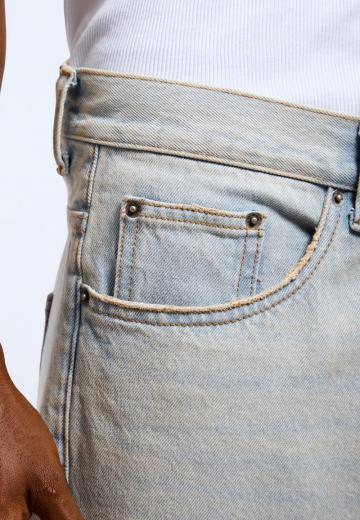 Прямые джинсы