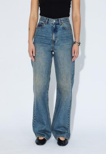 Прямые джинсы