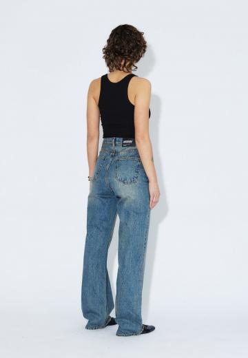 Прямые джинсы
