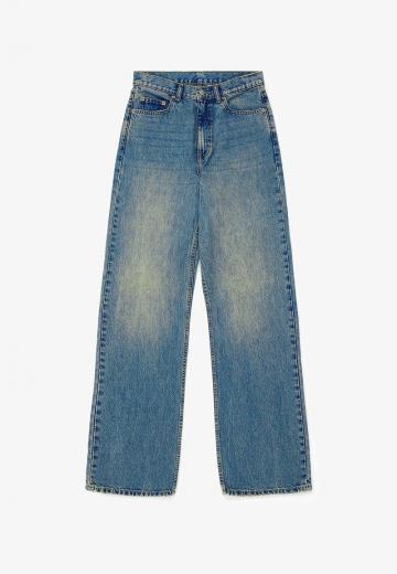 Прямые джинсы