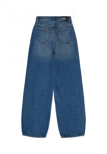 Свободные джинсы