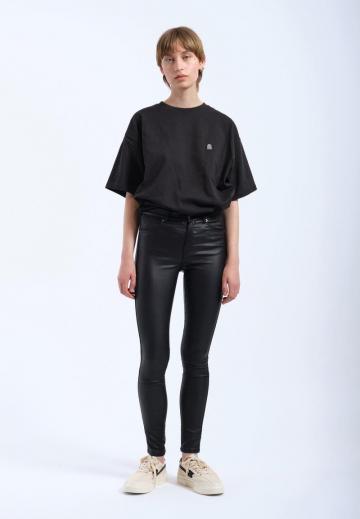 Узкие джинсы