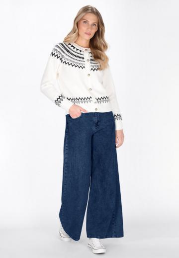 Жаккардовая вязаная кофта