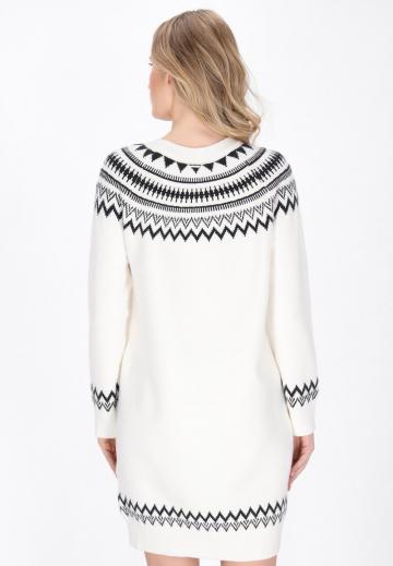 Вязаное платье