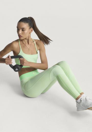 Спортивный бюстгальтер