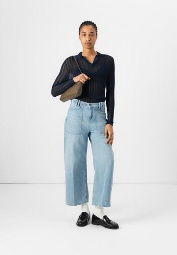 Свободные джинсы