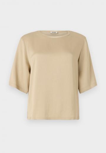 Атласная блузка