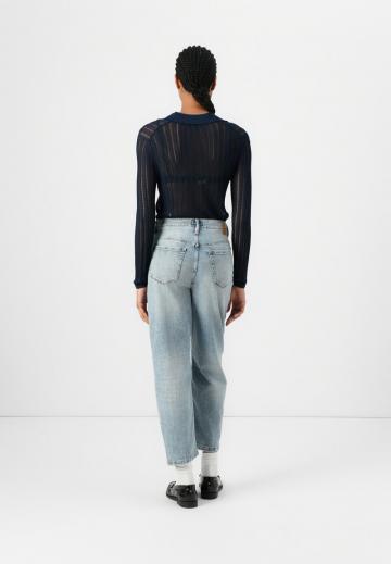 Короткие джинсы