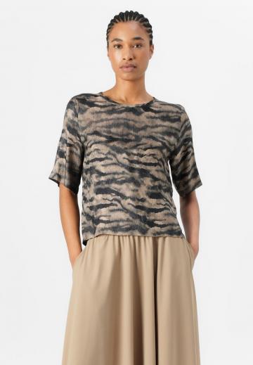 Атласная блузка