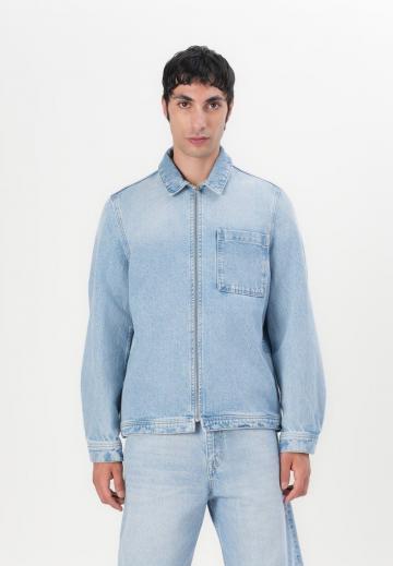 Джинсовая куртка