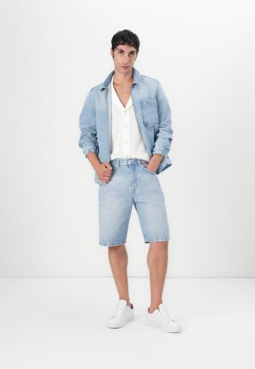 Джинсовая куртка