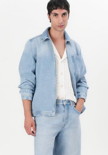 Джинсовая куртка