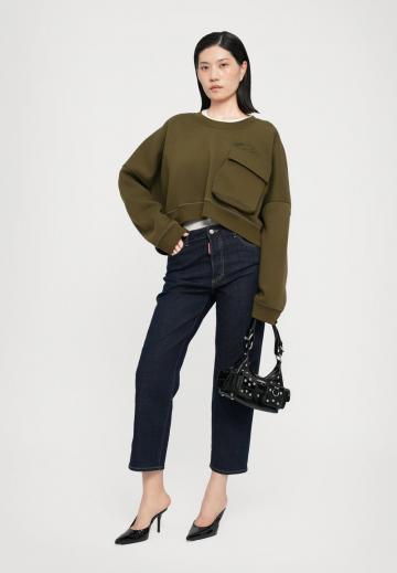 Прямые джинсы