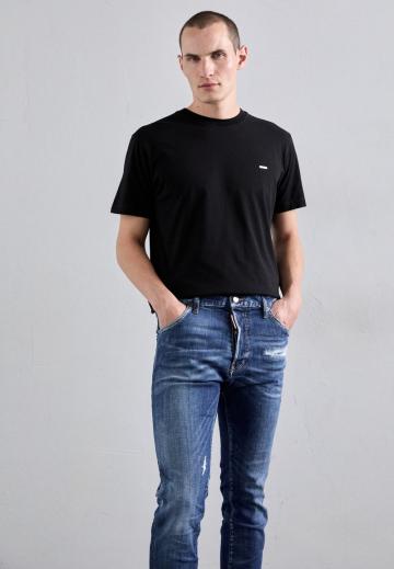 Узкие джинсы