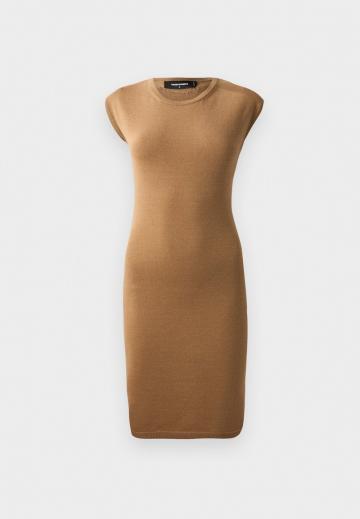 Вязаное платье