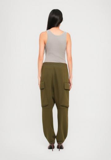 Спортивные штаны