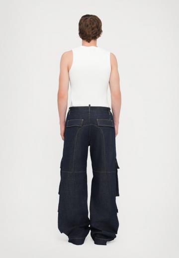 Брюки с накладными карманами