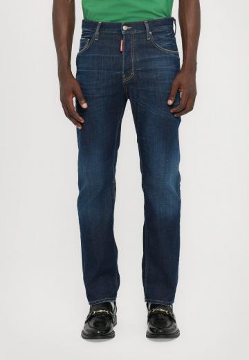 Узкие джинсы