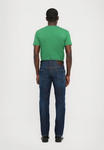 Узкие джинсы