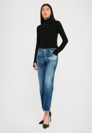 Узкие джинсы