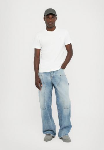 Свободные джинсы