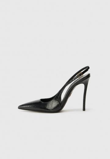 Туфли на высоком каблуке