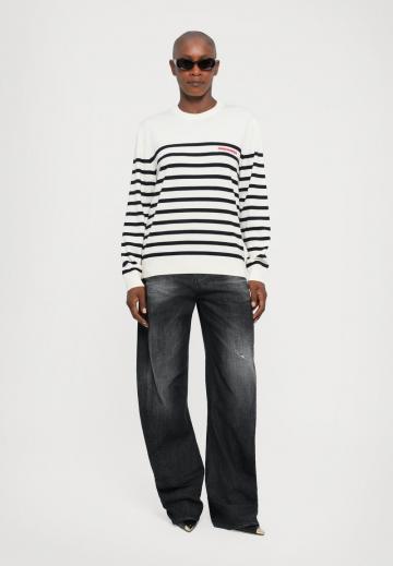 Джинсы бойфренда