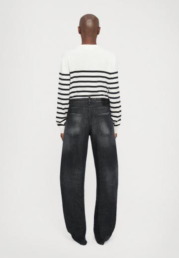 Джинсы бойфренда