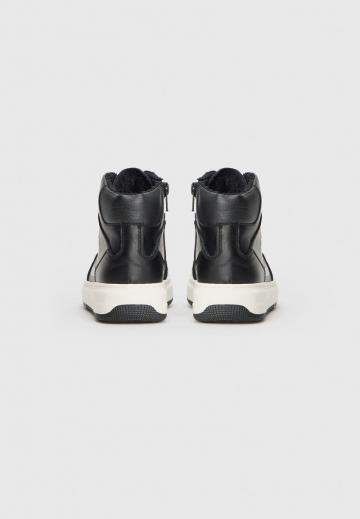 Высокие кеды