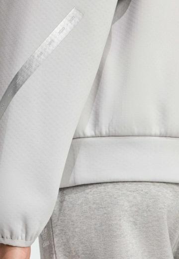 Спортивная толстовка