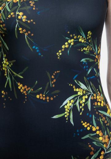 Слитный купальник