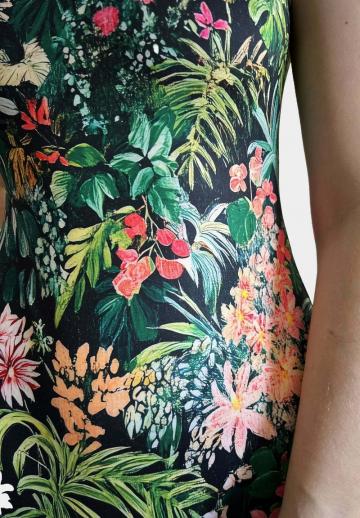 Слитный купальник