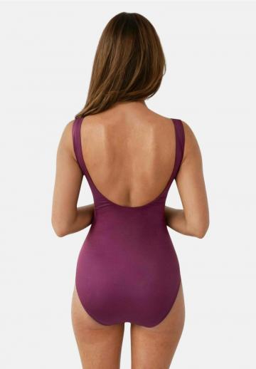 Слитный купальник