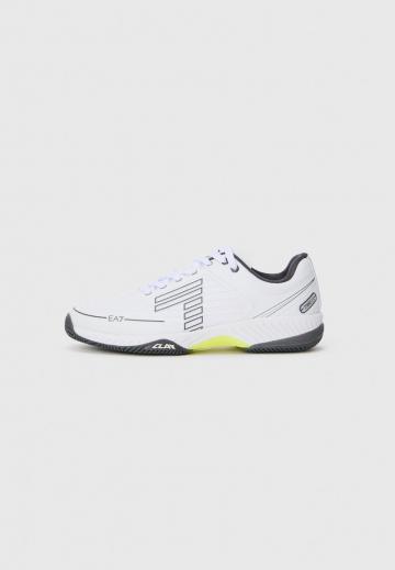 Теннисные кроссовки