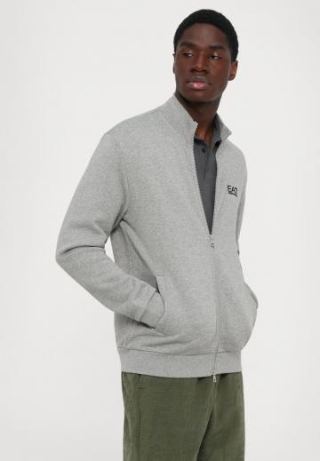 Спортивная кофта